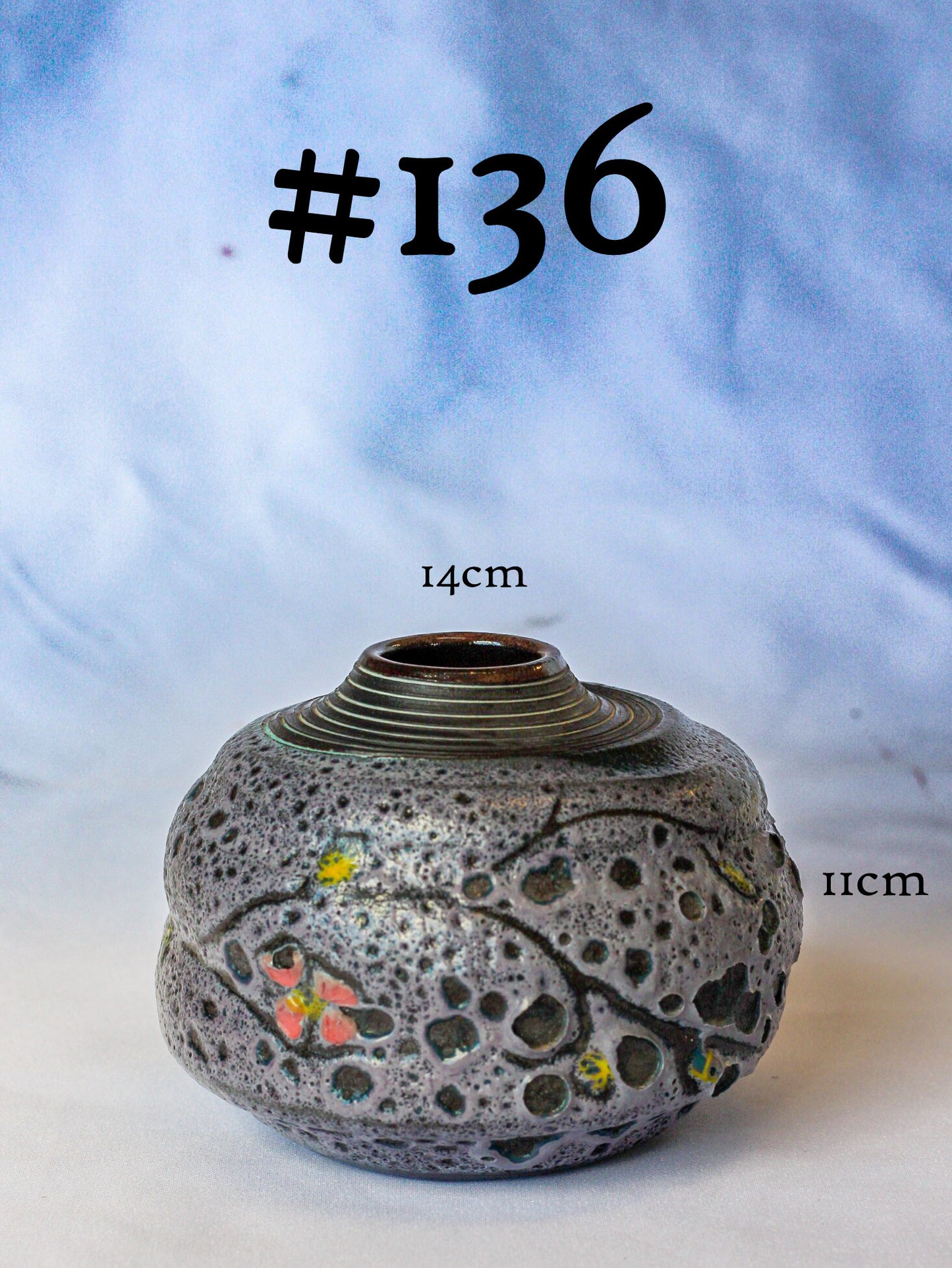 Bud vase