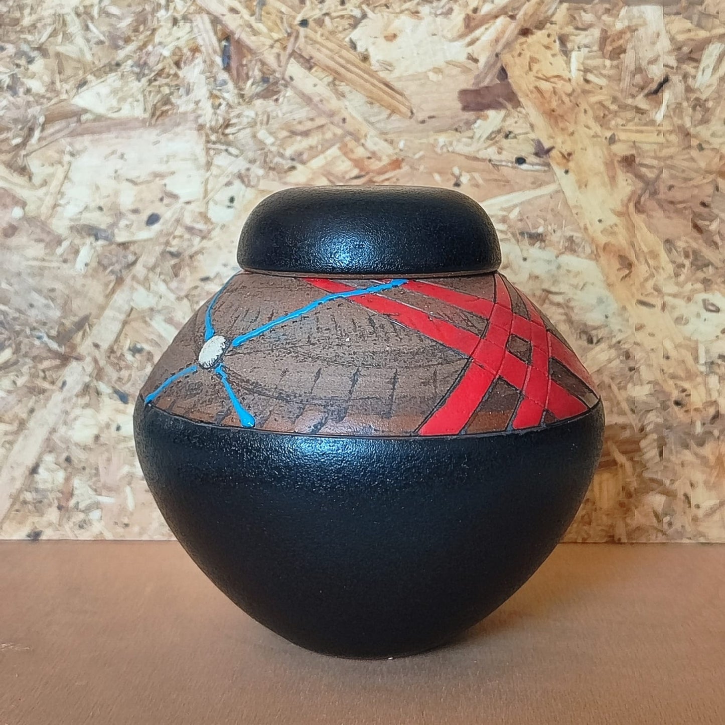 iTyali Geometric Jar
