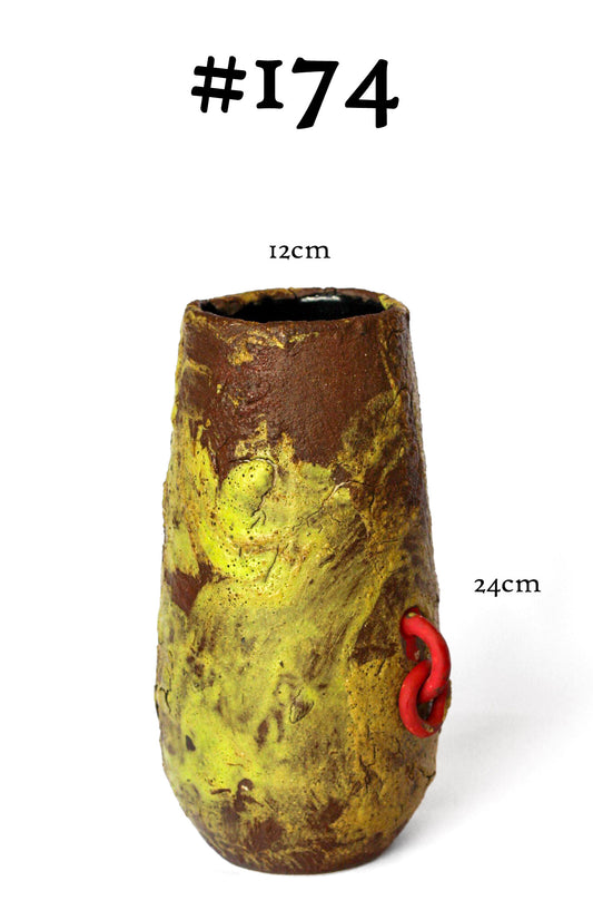 Elongated vase - Textured